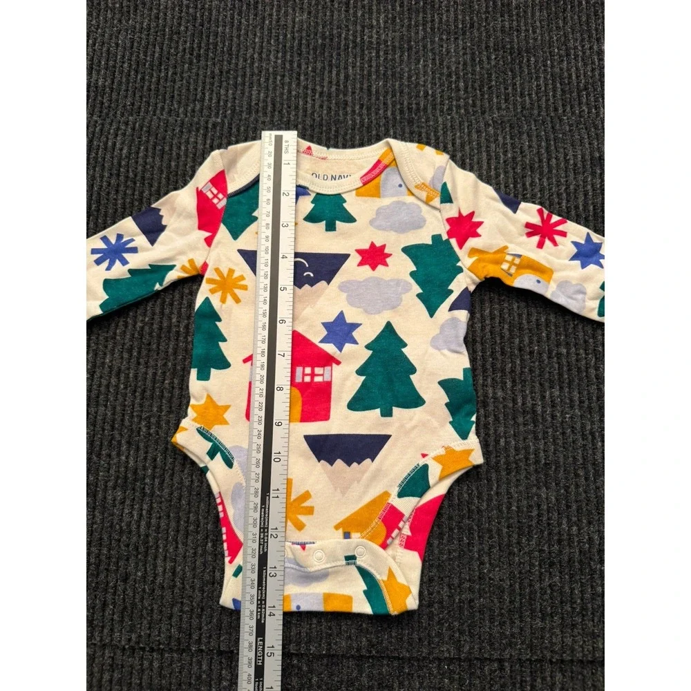 Old Navy Baby Bodysuit NWT 0-3M Long Sleeve Holiday Winter Cabin Tree Stars